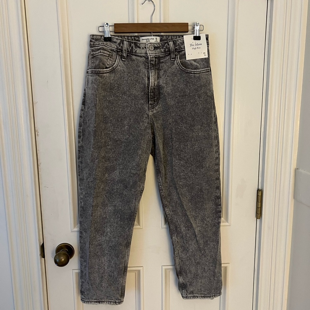 NWT Abercrombie curve love high rise SHORT black mom jeans